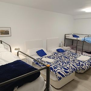 Habitación para Hombres Compartida
